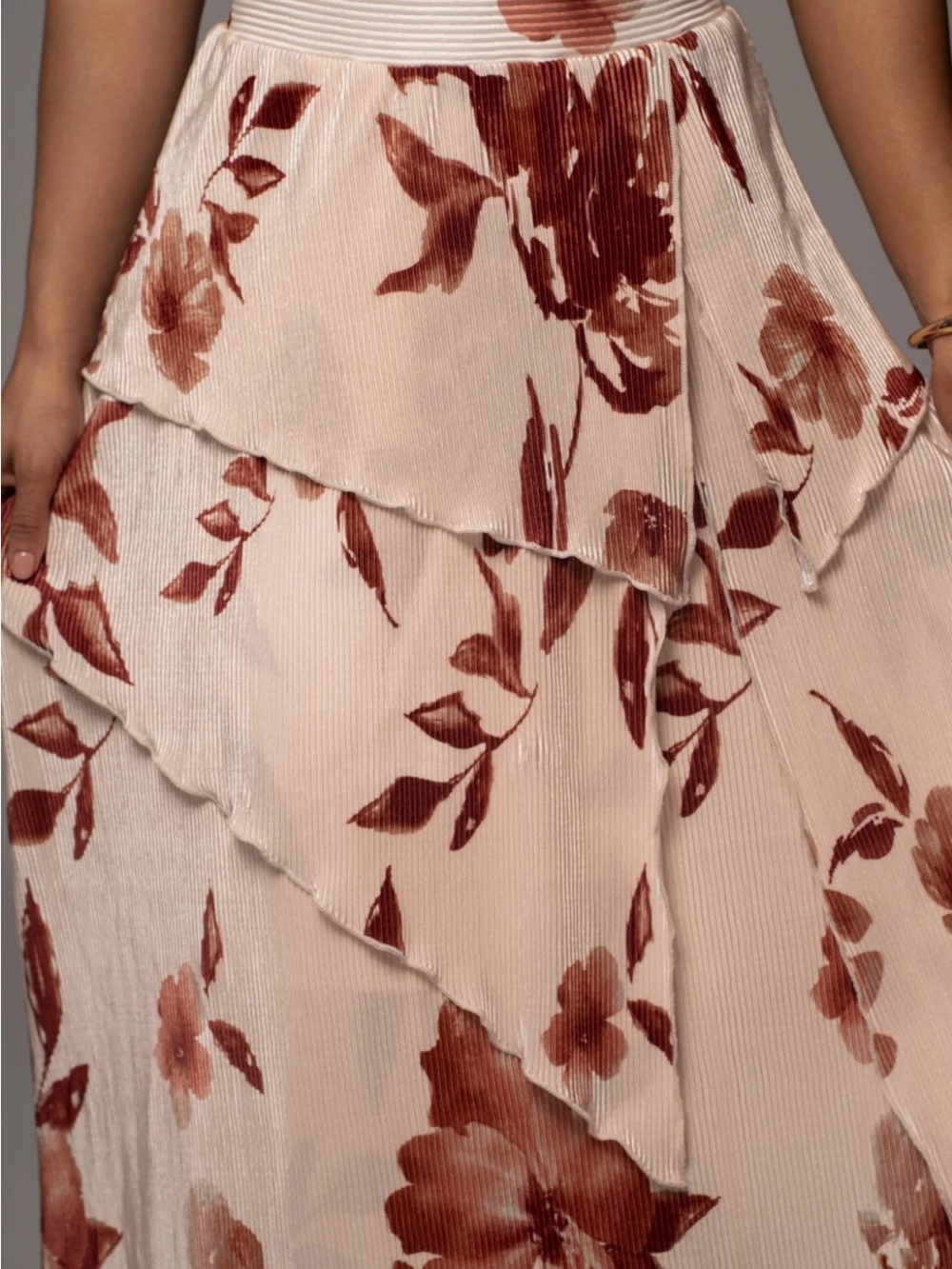JLuxLabel CREAM FLORAL KAMIRA TIERED SKIRT- Small (NWT) - Picture 4 of 8